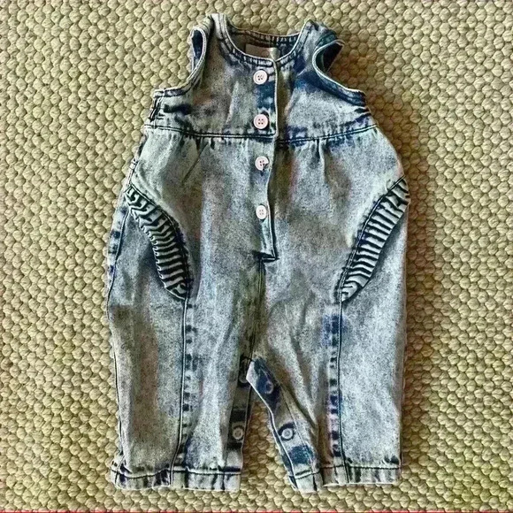 Vintage 80s Ruffle Little Ones Acid Wash Jumpsuit - Picture 2 of 12